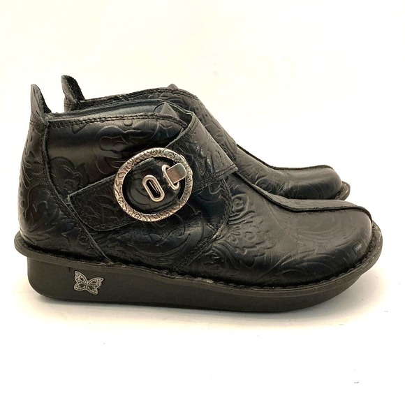 Alegria Womens Caiti Ankle Booties 36 US 6-6.5 Black Tooled Leather Boho Buckle - Picture 3 of 10